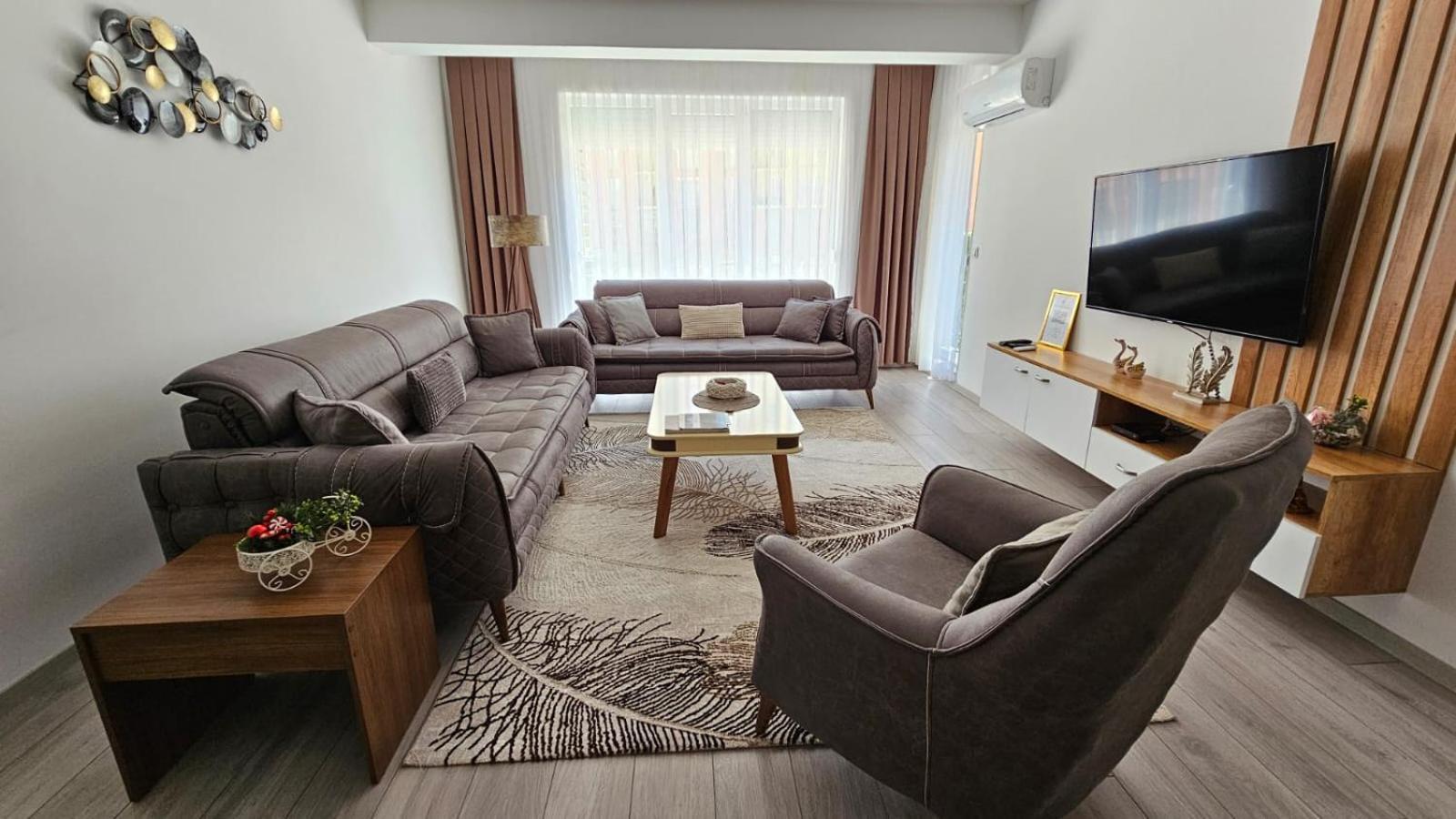 Value Living Apartment Ferizaj Extérieur photo